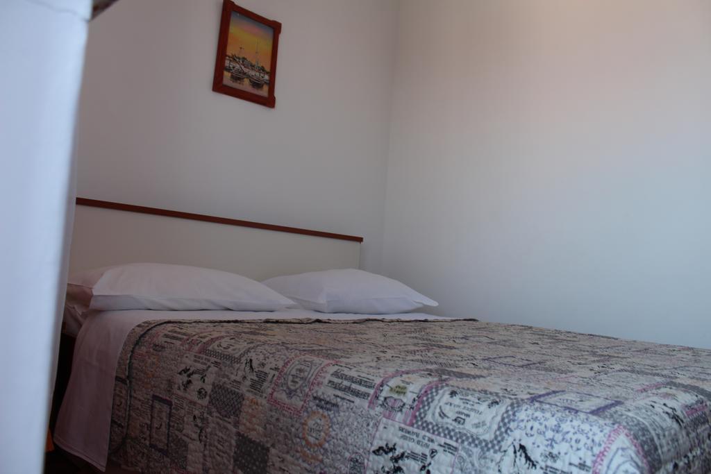 Apartment Muzic Mali Lošinj Quarto foto